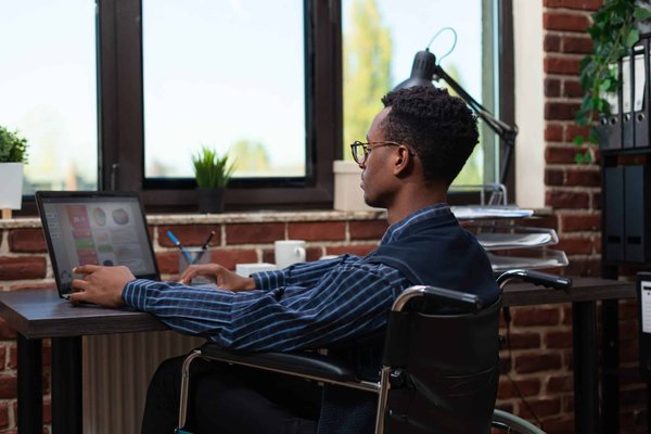 Comment optimiser les performances réseau pour les jeux multijoueurs en ligne ?