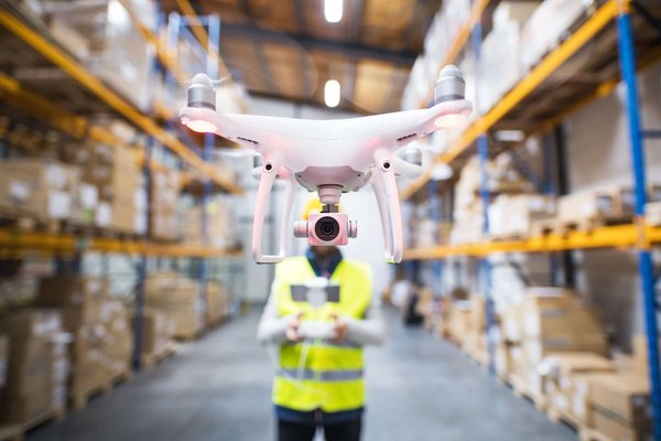 Comment les petites entreprises de construction peuvent-elles utiliser les drones pour la surveillance de chantier ?